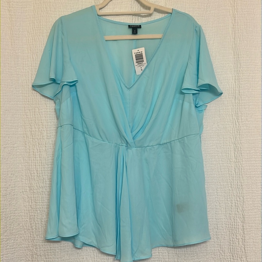 NWT Torrid Women’s Short Sleeve Top